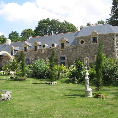 Le Clos Saint Fiacre Hotel Carentoir Exterior foto