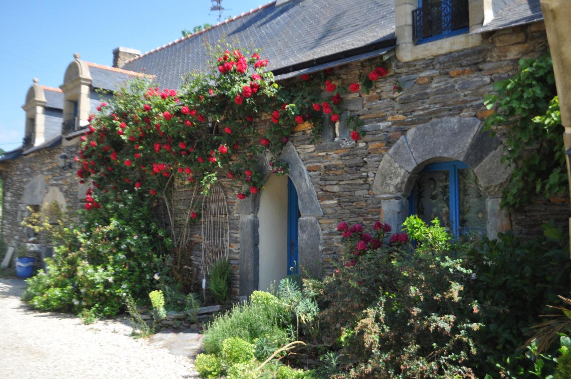 Le Clos Saint Fiacre Hotel Carentoir Exterior foto